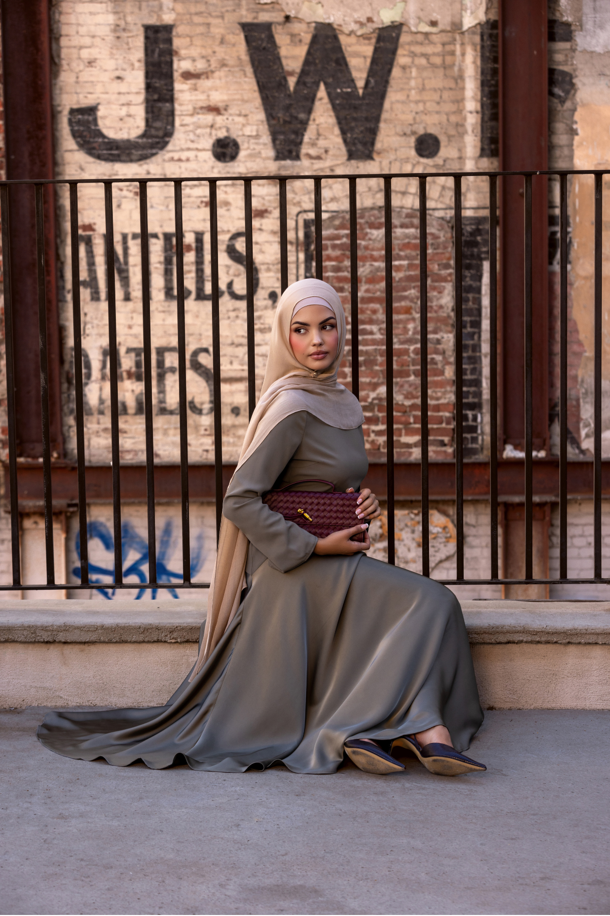 アムステルダム　　ロンスプ　レデース Anastasia Asymmetric Maxi Dress Effortless Grace for Ramadan and