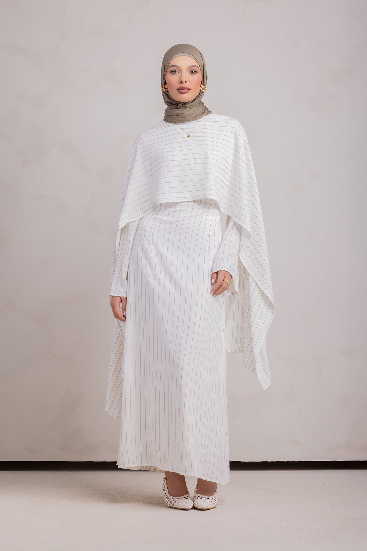 Huda Everyday Cape Dress - Oasis - 1