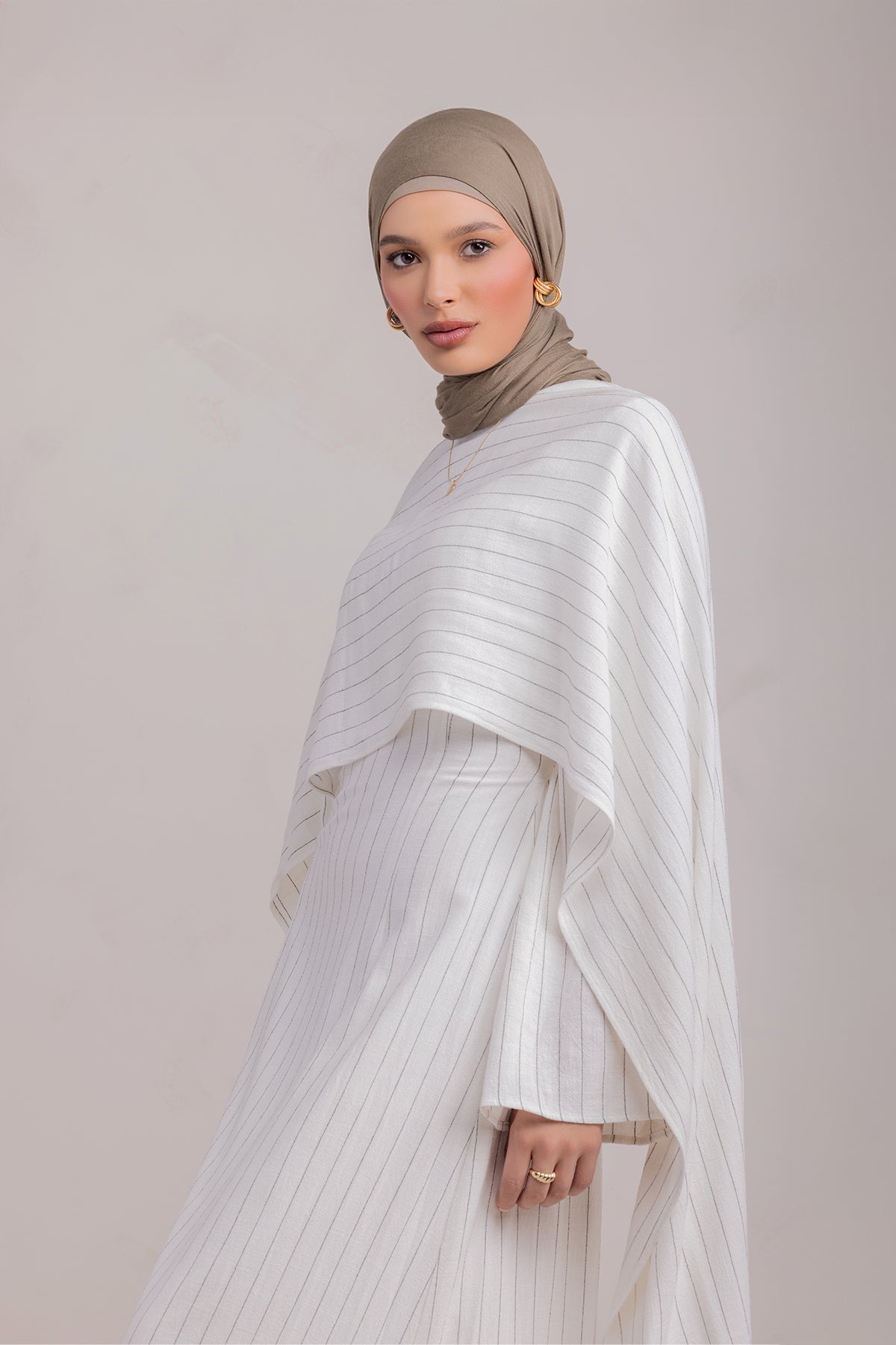 Huda Everyday Cape Dress - Oasis - 3