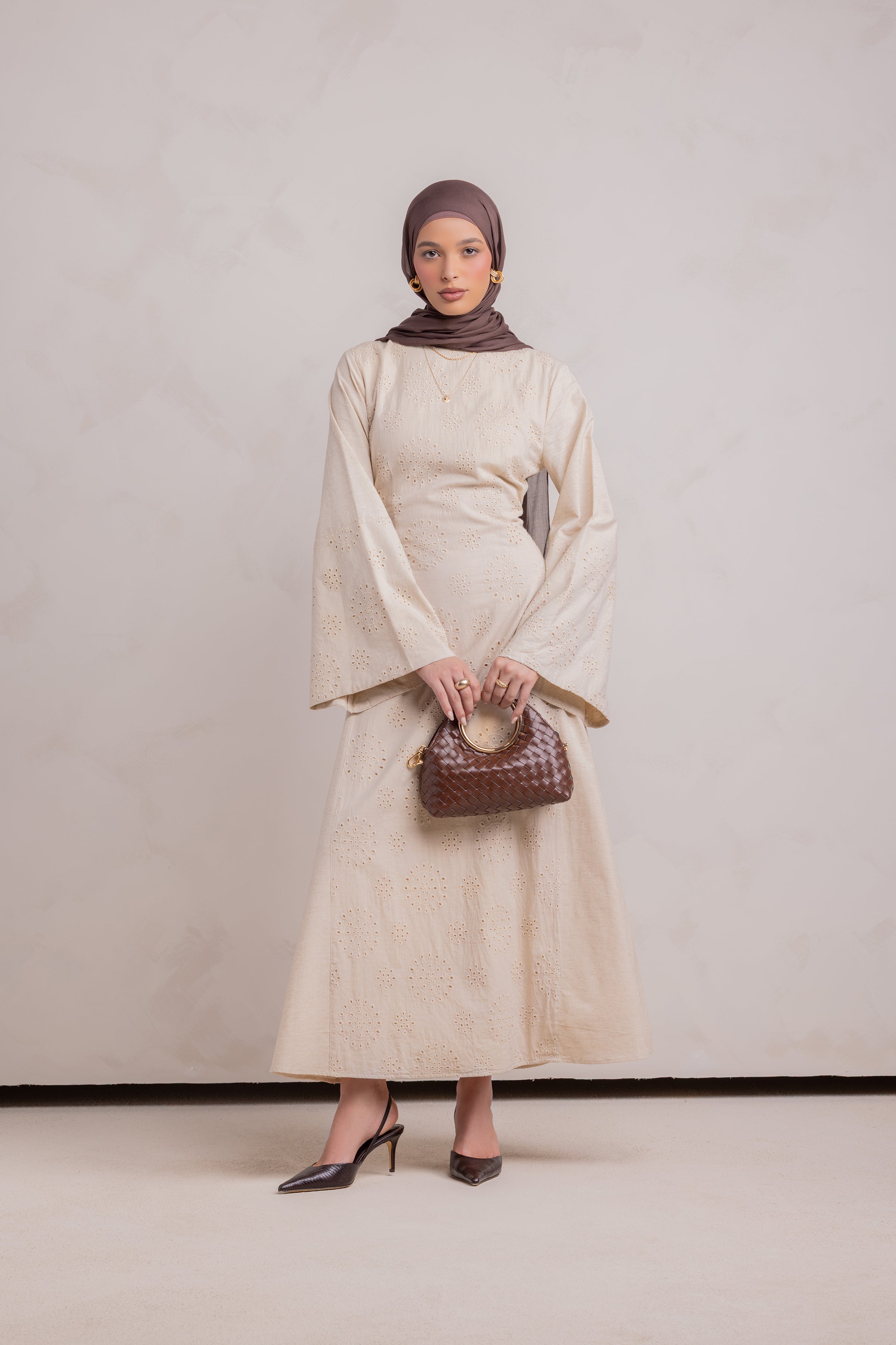 Lulwa Embroidery Dress - Dubai - 7
