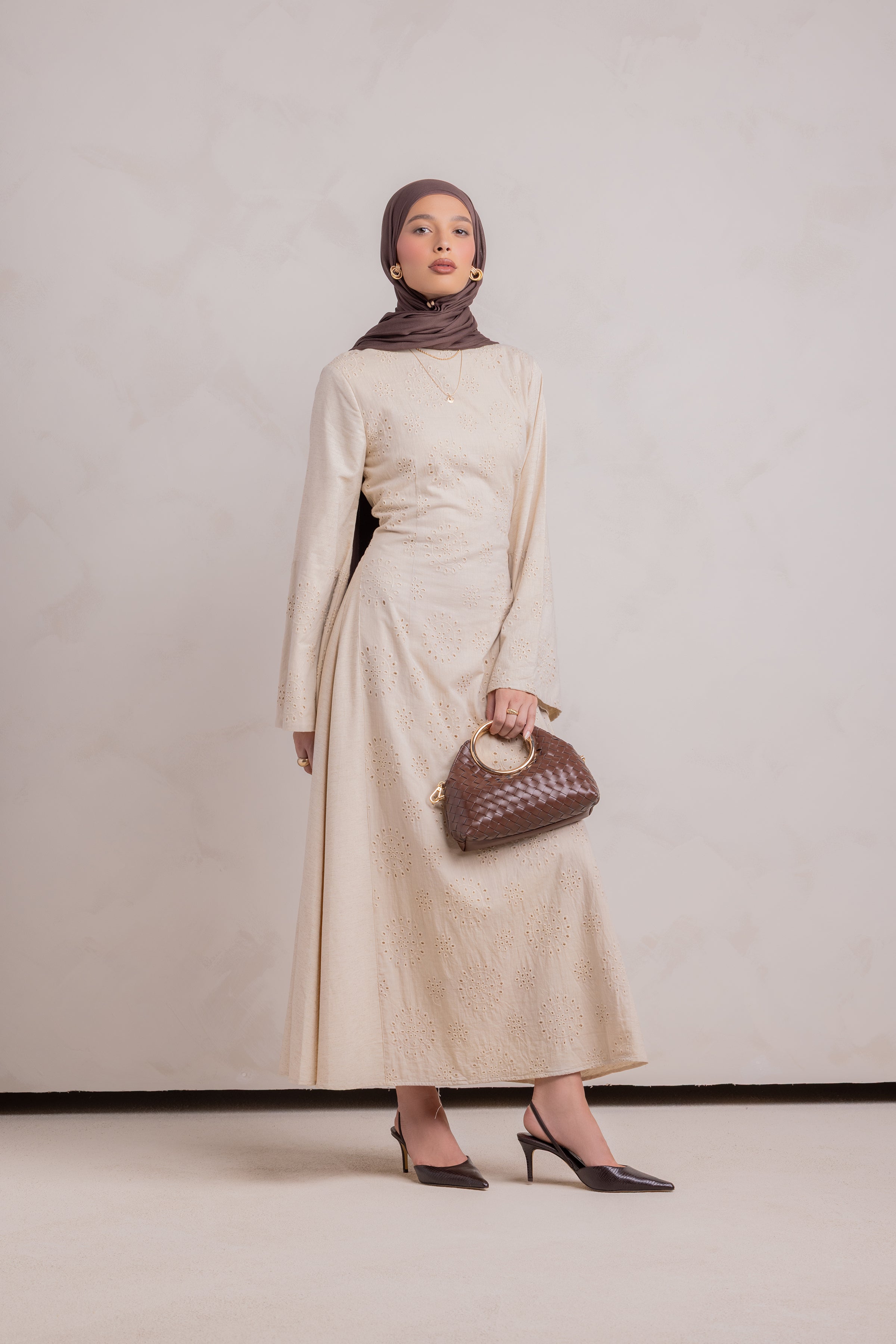 Lulwa Embroidery Dress - Dubai - 8