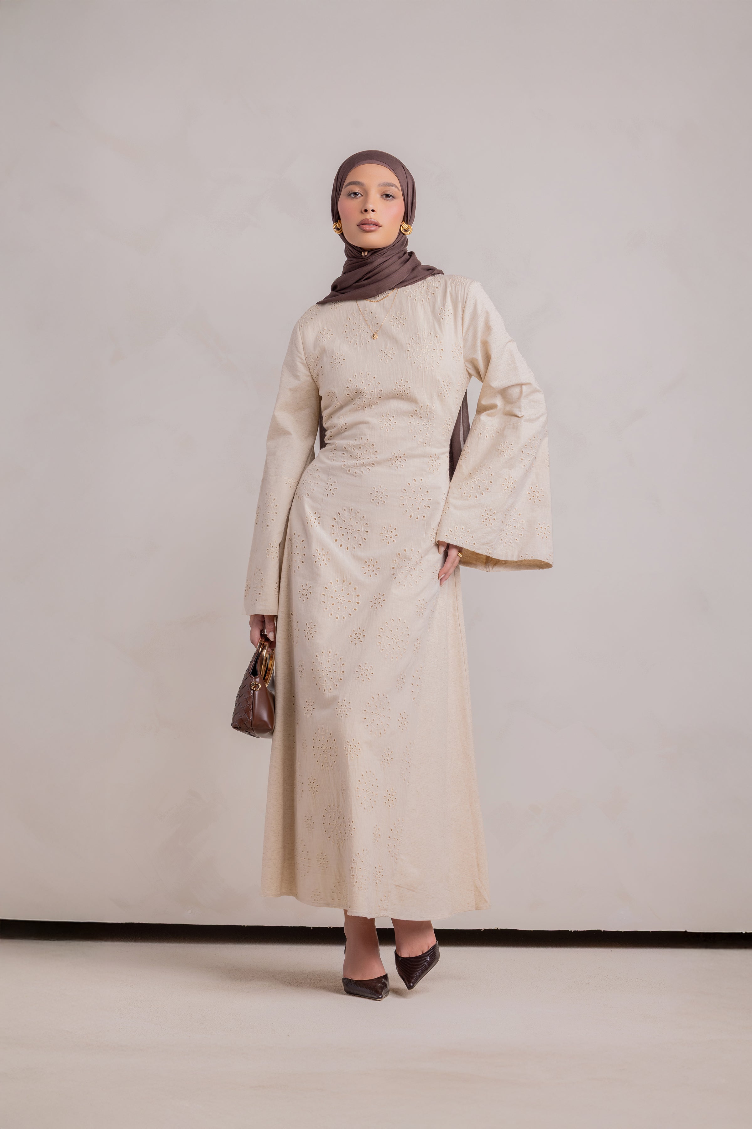 Lulwa Embroidery Dress - Dubai - 3