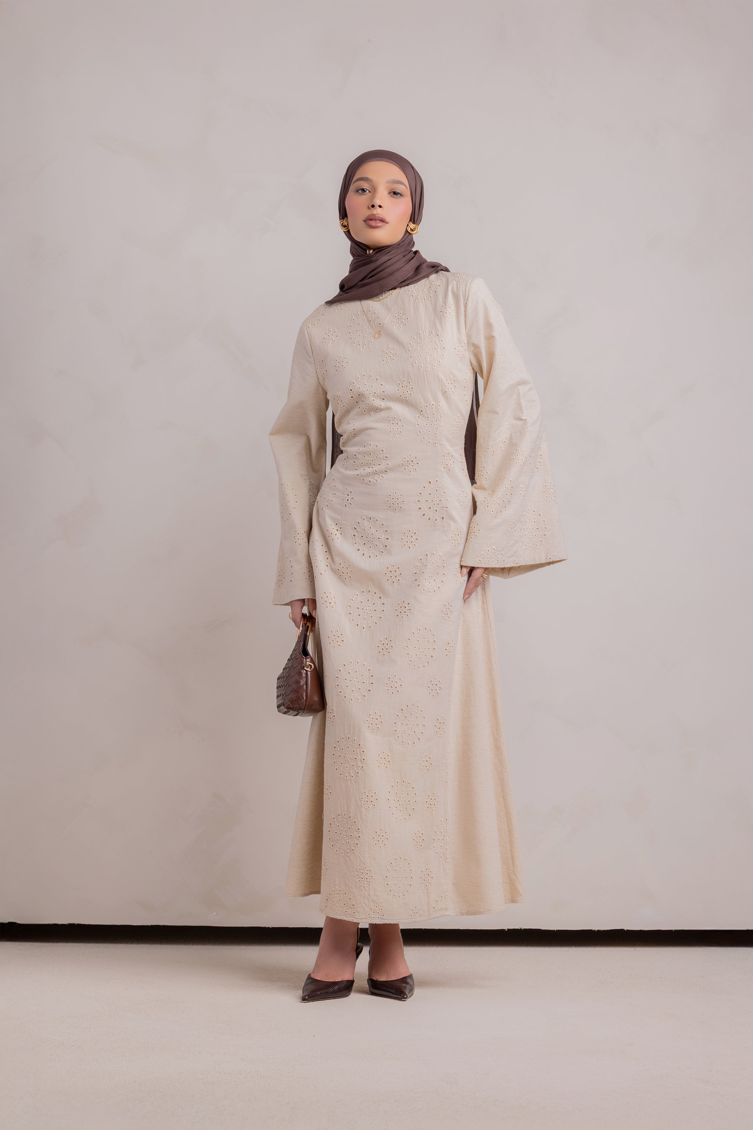 Lulwa Embroidery Dress - Dubai - 9