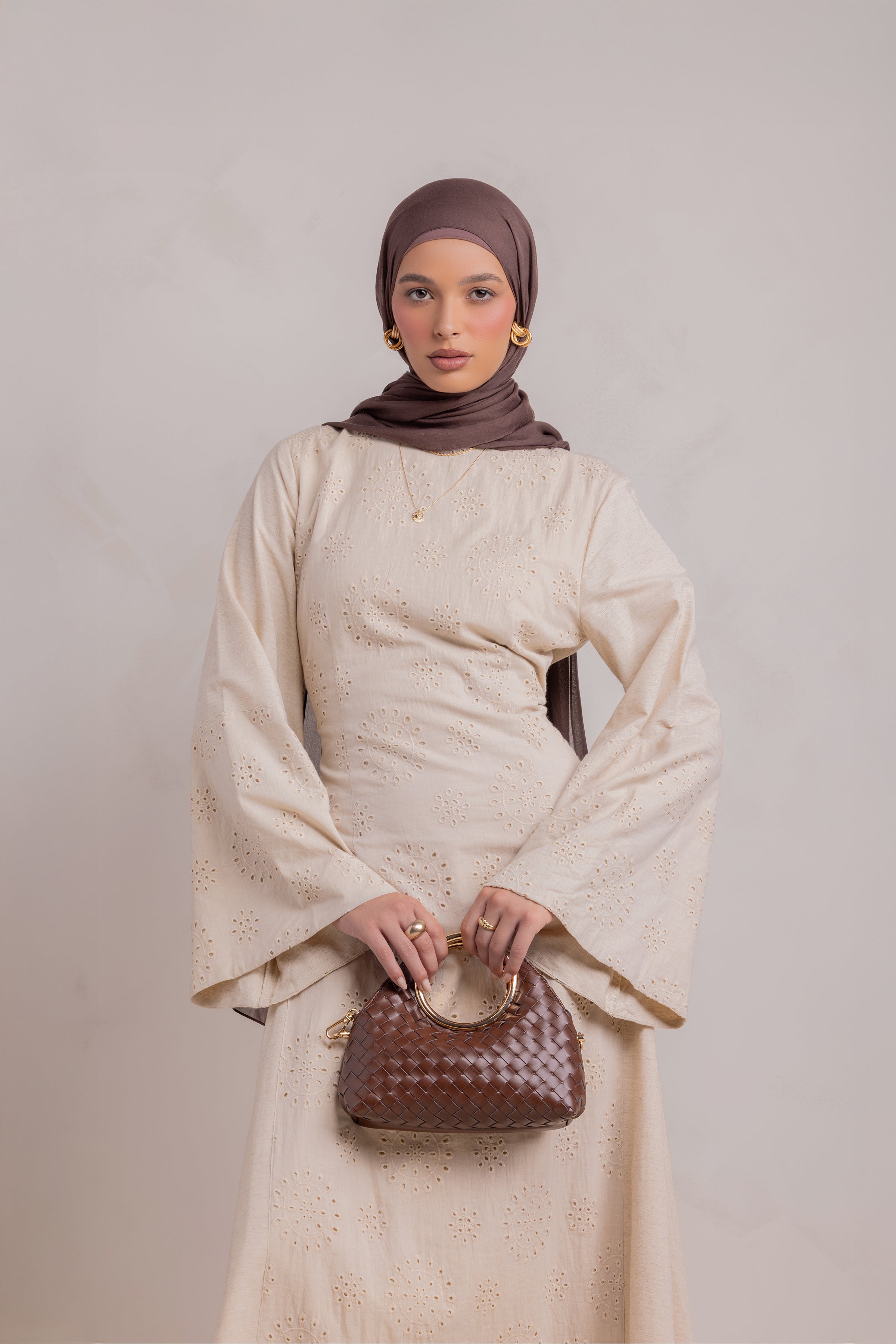 Lulwa Embroidery Dress - Dubai - 5