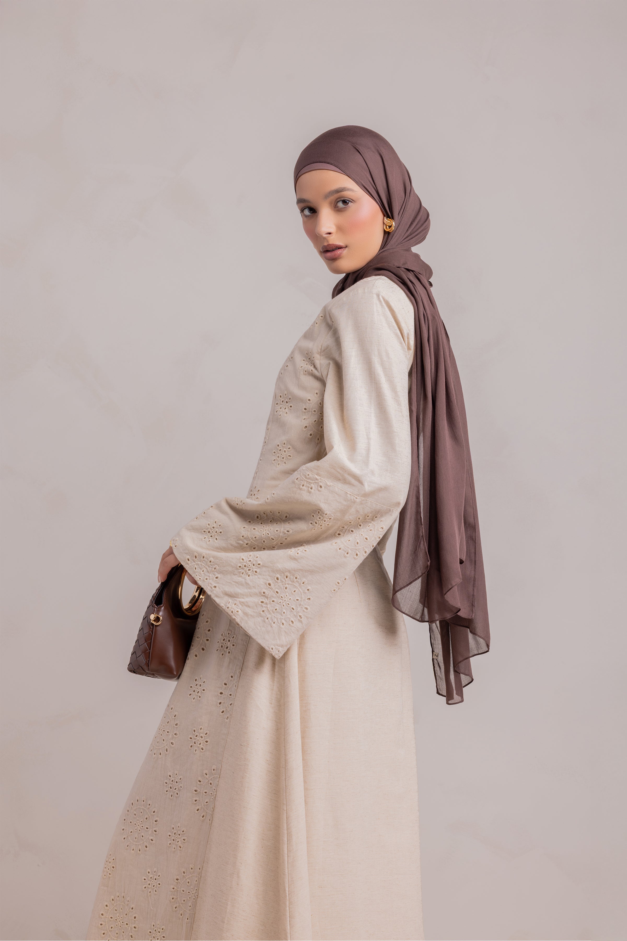 Lulwa Embroidery Dress - Dubai - 4