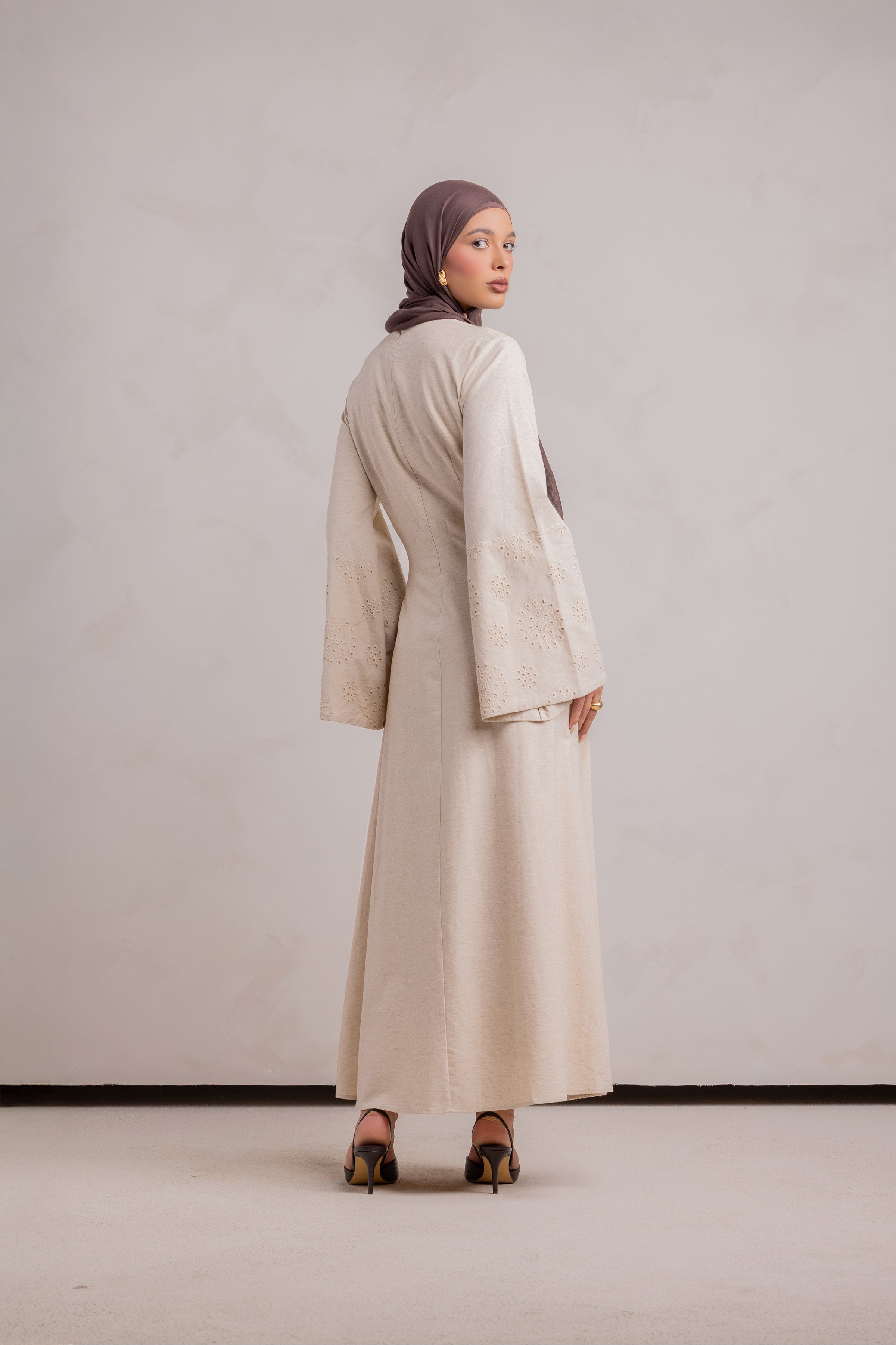 Lulwa Embroidery Dress - Dubai - 13