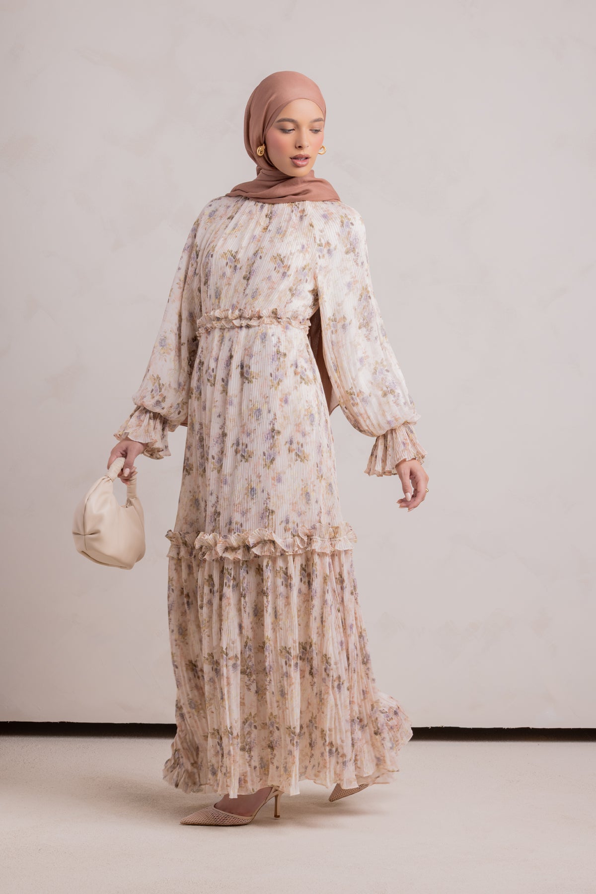 Aiza Pleated Floral Maxi Dress- Fairy