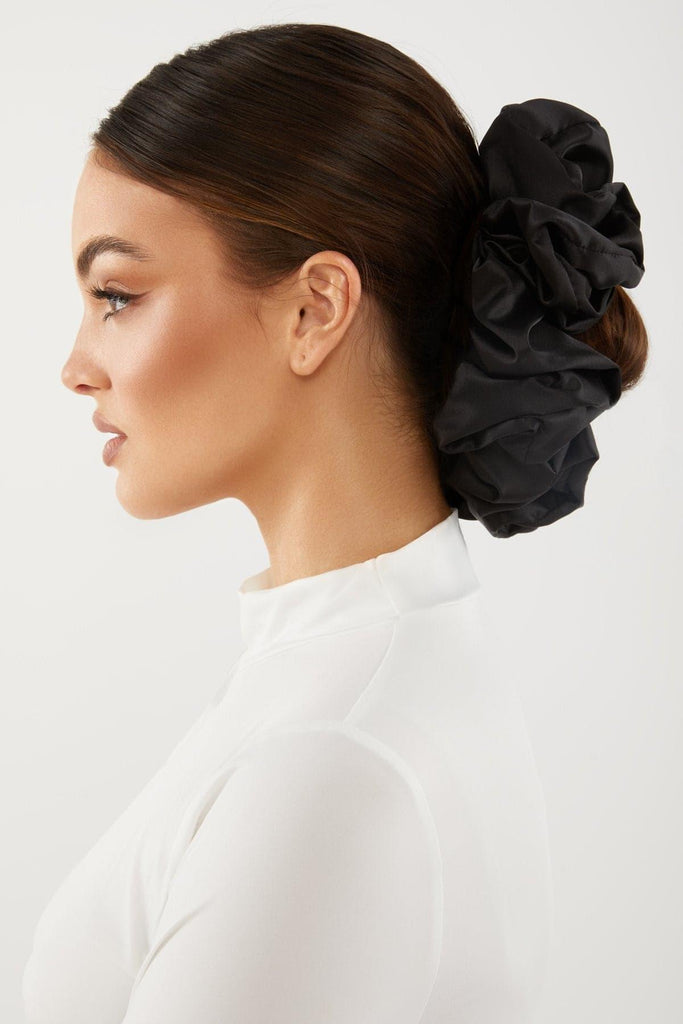 how to wear hijab scrunchie